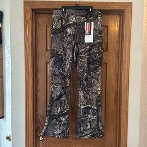 Ladies insulated, water repellent, camo pants